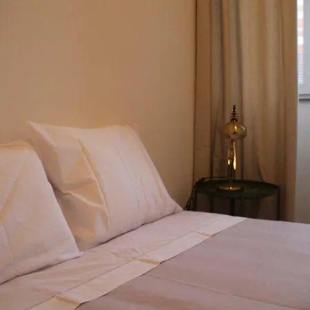 Wine Chic House 3* Lisbona