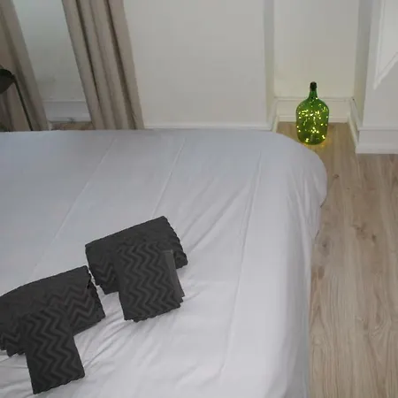 Wine Chic House Affittacamere Lisbona