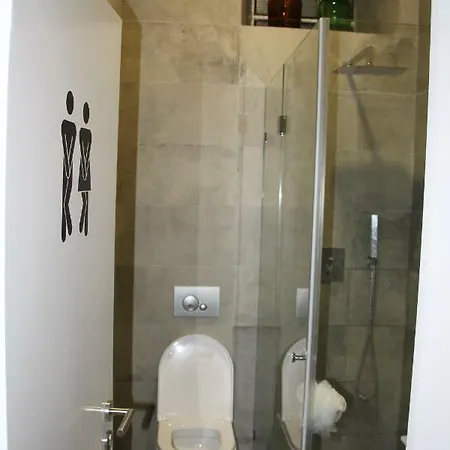 Wine Chic House Lisbona
